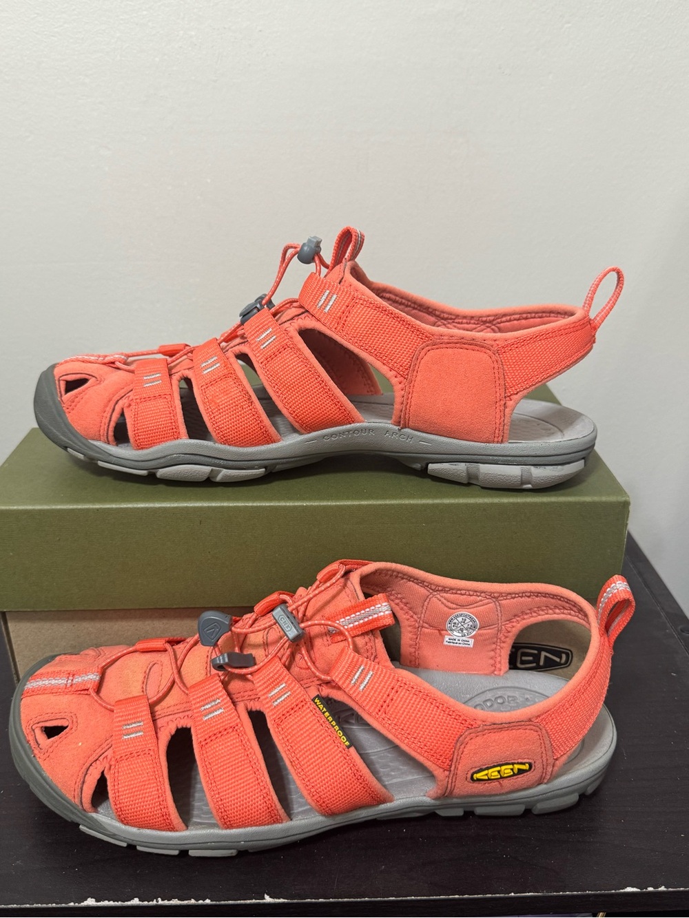 Keen Clearwater Coral/Gray Women's Size 10 Outdoor Sport Sandals